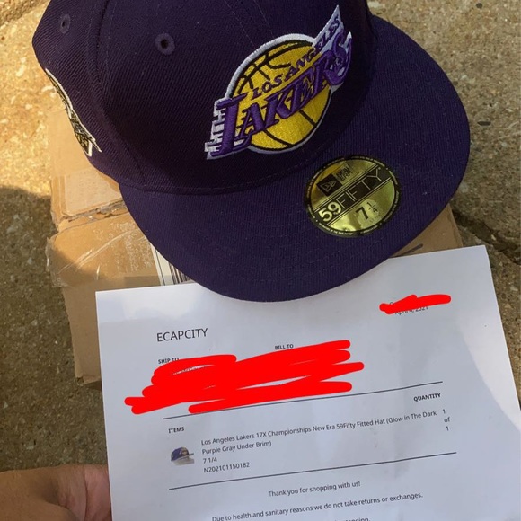 LA LAKERS 17X CHAMPIONSHIPS NEW ERA FITTED HAT - Picture 4 of 4